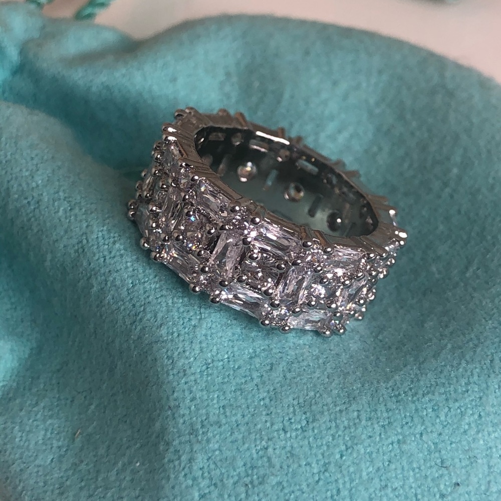 4ct multi stone extra wide eternity band - Picture 3 of 9